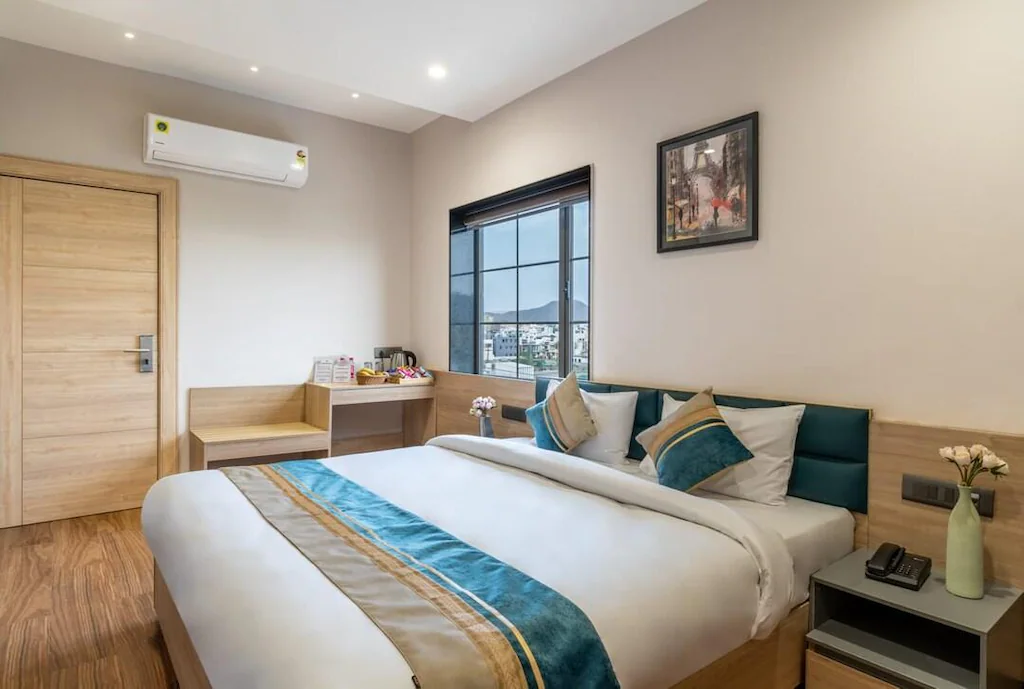 Deluxe Room at Hotel Mandana INN Udaipur — view 2